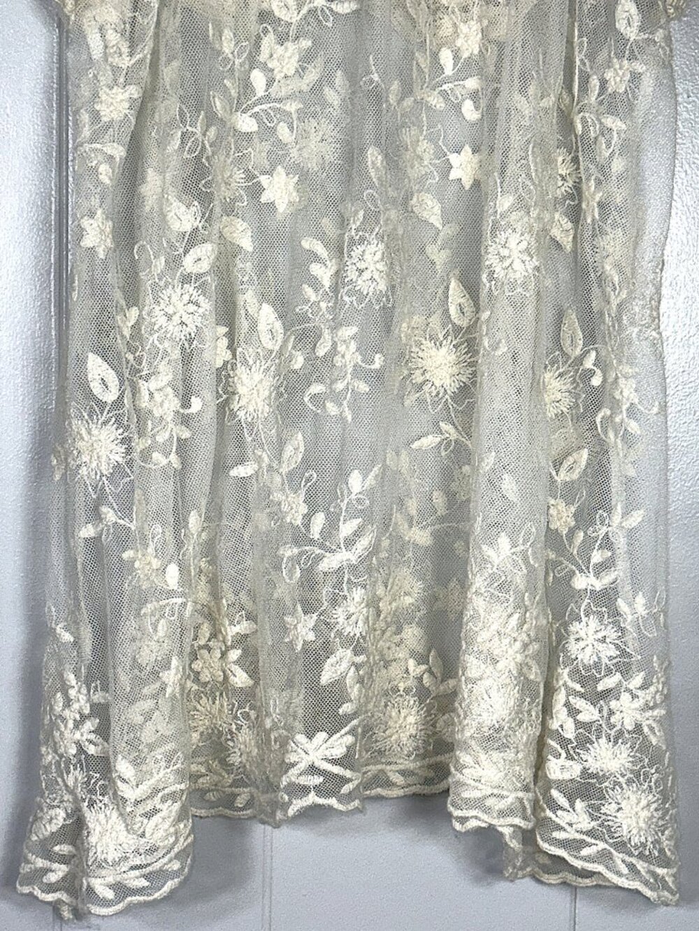 Cleo Apparel Lace Boho Floral Embroidered Scalloped Sheer Tank Top Blouse Top L - Picture 3 of 9